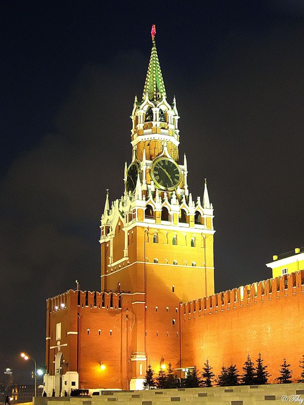 Moskovský Big Ben v noci