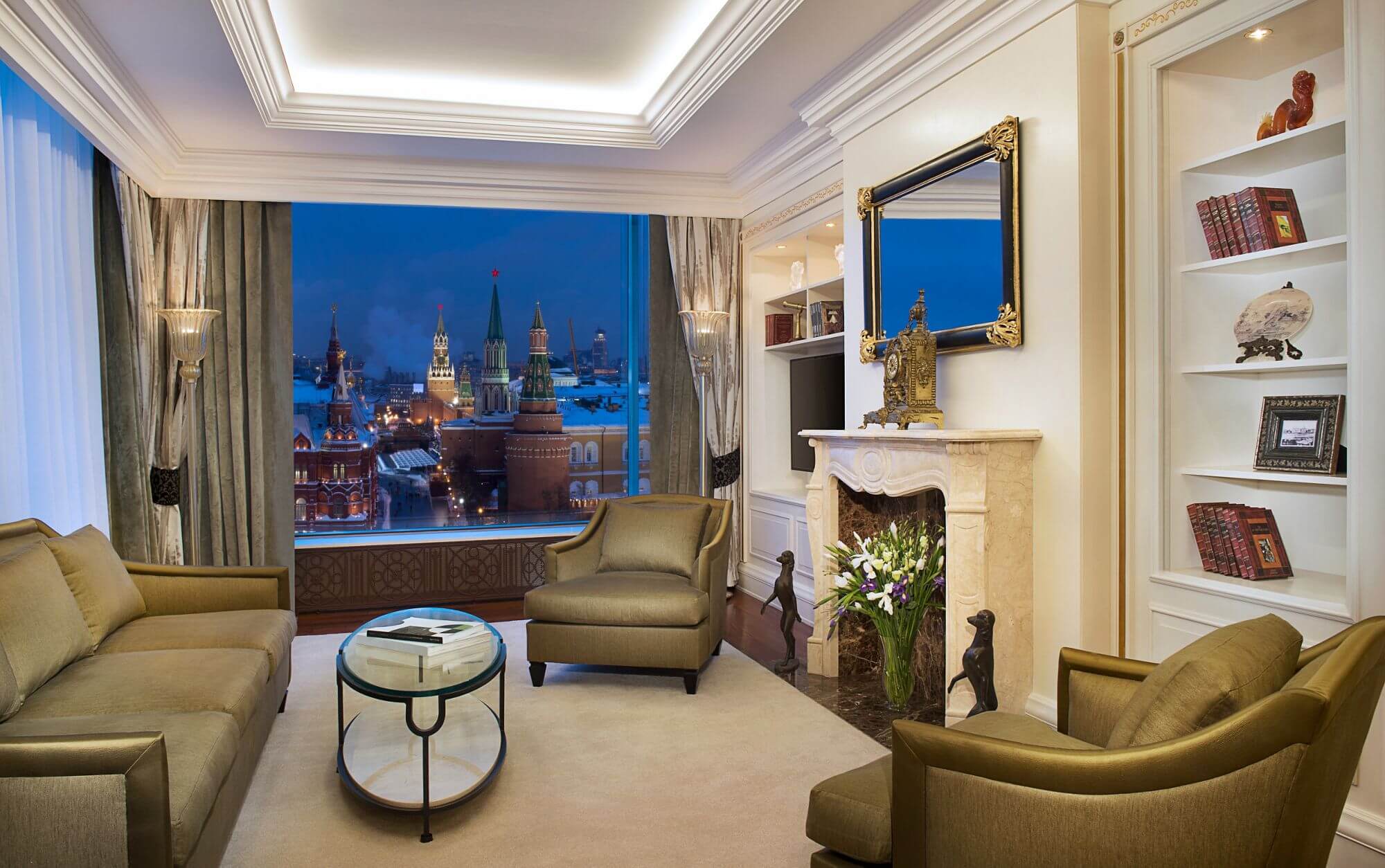 Výhľad z apartmánu v hoteli Ritz -  Carlton. Zdroj obrázka: http://www.ritzcarlton.com/en/hotels/europe/moscow/rooms-suites